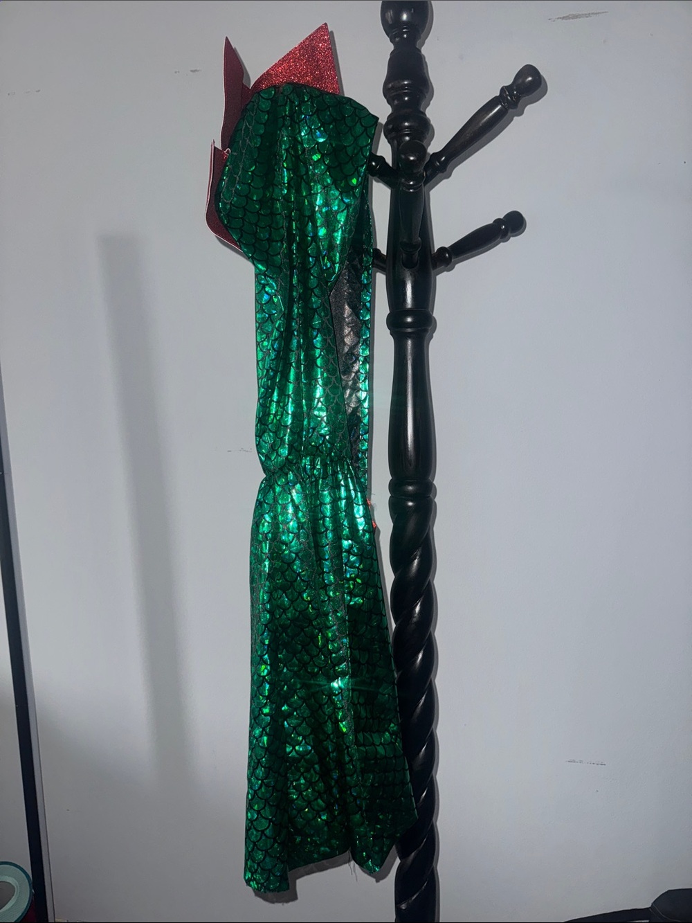 Halloween - Green Metallic Dragon Cape